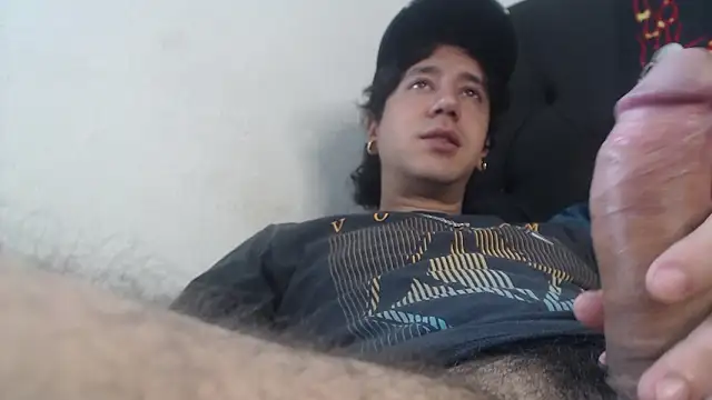 Snapshot of AndyBetti chatting on 03-17-26, 05:38 AndyBetti online show from 03-17-26, 05:38