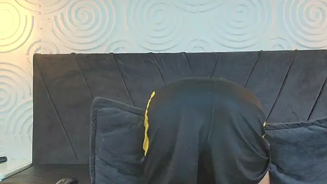 Snapshot of thiago19s chatting on 01-11-25, 06:23 thiago19s online show from 01-11-25, 06:23