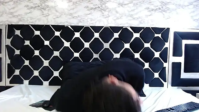 Snapshot of thiago19s chatting on 01-14-25, 03:26 thiago19s online show from 01-14-25, 03:26