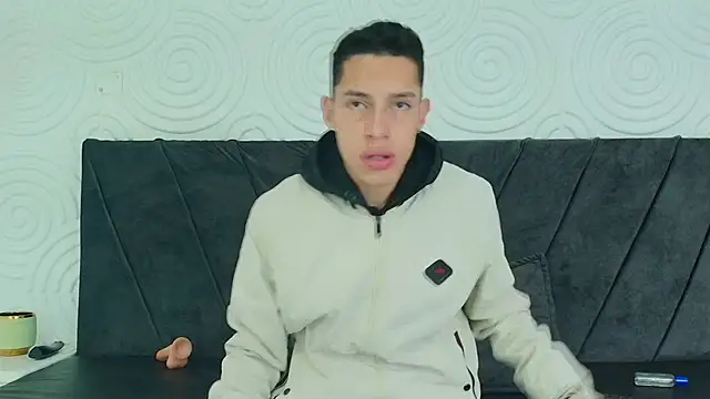 Snapshot of thiago19s chatting on 01-16-25, 12:45 thiago19s online show from 01-16-25, 12:45