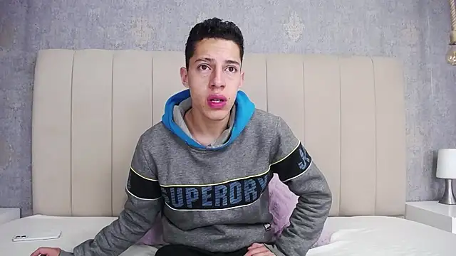 Snapshot of thiago19s chatting on 03-11-25, 07:36 thiago19s online show from 03-11-25, 07:36