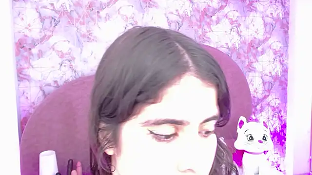 Snapshot of LexaDeRusso chatting on 01-21-25, 08:00 LexaDeRusso online show from 01-21-25, 08:00