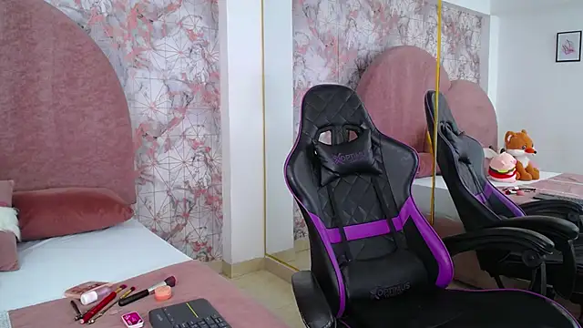 Snapshot of LexaDeRusso chatting on 03-02-25, 07:45 LexaDeRusso online show from 03-02-25, 07:45