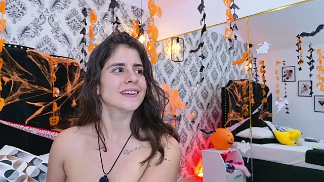 Snapshot of LexaDeRusso chatting on 10-22-25, 07:46 LexaDeRusso online show from 10-22-25, 07:46