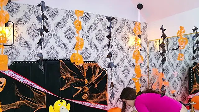 Snapshot of LexaDeRusso chatting on 10-23-25, 07:34 LexaDeRusso online show from 10-23-25, 07:34