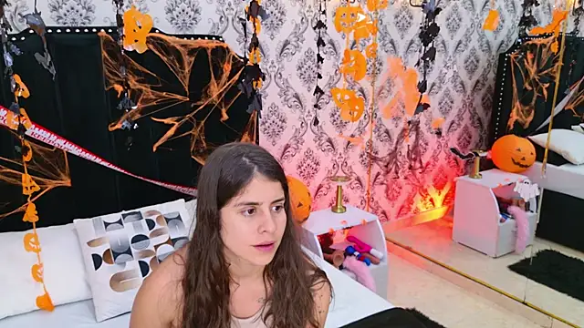 Snapshot of LexaDeRusso chatting on 10-25-25, 07:41 LexaDeRusso online show from 10-25-25, 07:41