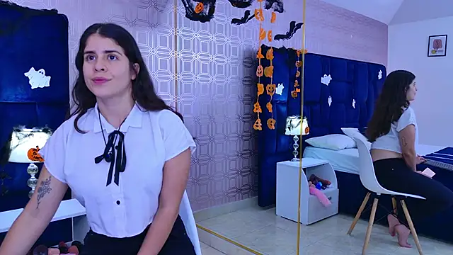 Snapshot of LexaDeRusso chatting on 11-01-25, 07:49 LexaDeRusso online show from 11-01-25, 07:49