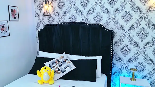 Snapshot of LexaDeRusso chatting on 11-12-25, 07:46 LexaDeRusso online show from 11-12-25, 07:46