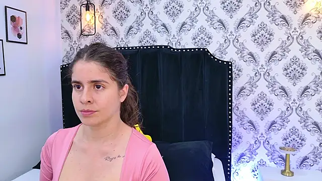 Snapshot of LexaDeRusso chatting on 11-20-25, 07:46 LexaDeRusso online show from 11-20-25, 07:46