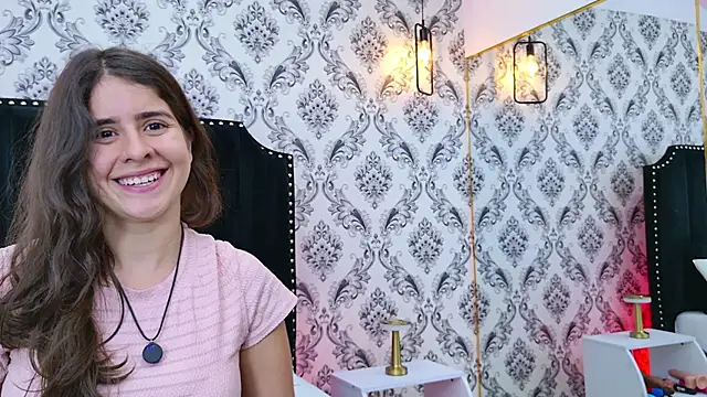 Snapshot of LexaDeRusso chatting on 11-21-25, 07:56 LexaDeRusso online show from 11-21-25, 07:56