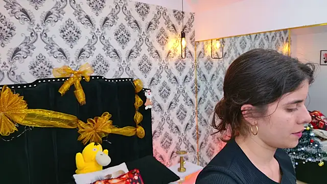 Snapshot of LexaDeRusso chatting on 11-29-25, 07:39 LexaDeRusso online show from 11-29-25, 07:39