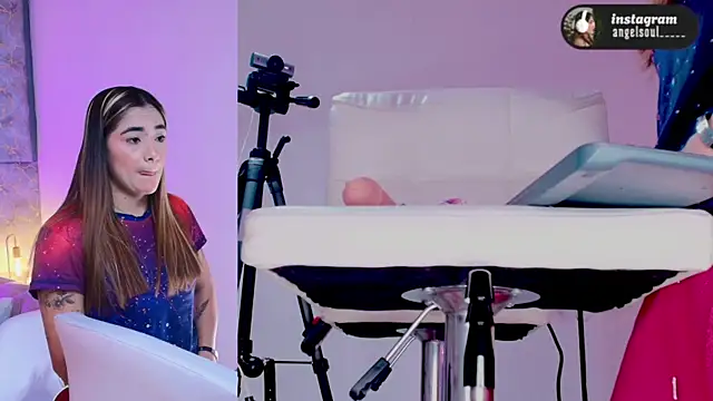 Angelst   online show from 02-18-26, 06:31