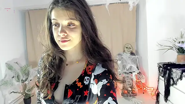 BabyAylin online show from 10-28-25, 05:22