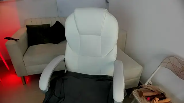 youpinkgirl  online show from 09-11-25, 08:20