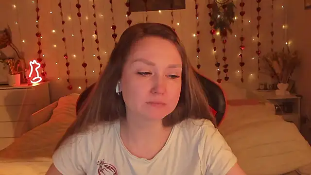 Snapshot of desperatehousewife__ chatting on 02-14-26, 07:10 desperatehousewife online show from 02-14-26, 07:10