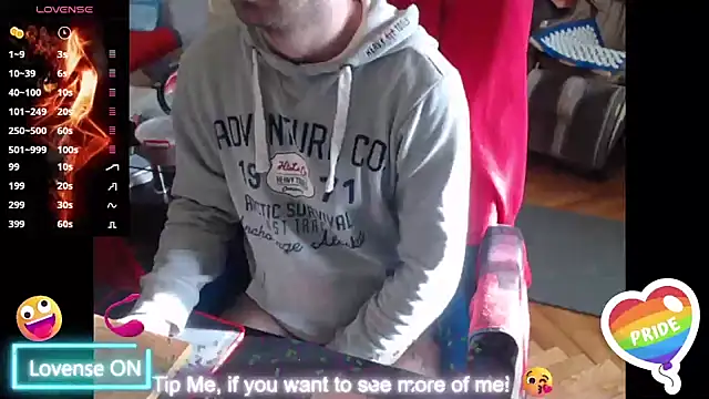 Snapshot of RealManHaveHairy chatting on 03-04-25, 07:19 RealManHaveHairy online show from 03-04-25, 07:19