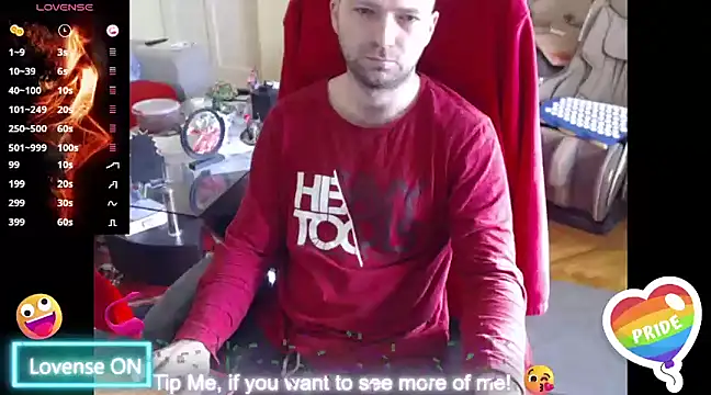 Snapshot of RealManHaveHairy chatting on 03-14-25, 07:04 RealManHaveHairy online show from 03-14-25, 07:04