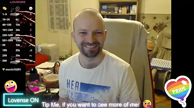 Snapshot of RealManHaveHairy chatting on 03-22-25, 06:03 RealManHaveHairy online show from 03-22-25, 06:03