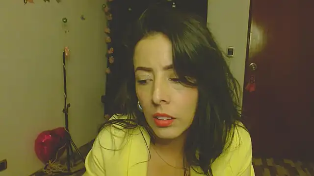 Snapshot of ella_peck chatting on 12-18-25, 04:51 ella peck online show from 12-18-25, 04:51