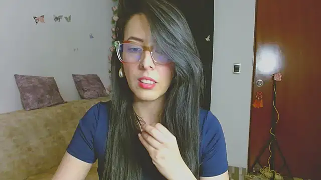 Snapshot of ella_peck chatting on 03-01-26, 02:02 ella peck online show from 03-01-26, 02:02