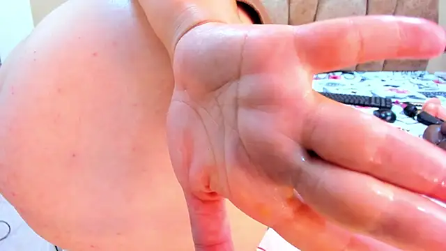 MiiaHot online show from 01-03-25, 11:12