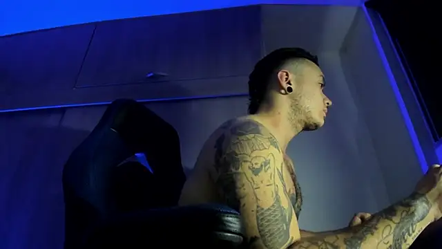 male pussy online show from 11-22-25, 04:44