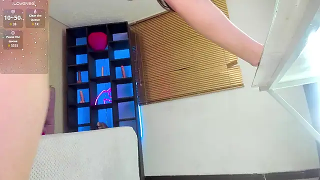 shelby carson online show from 03-12-26, 01:01