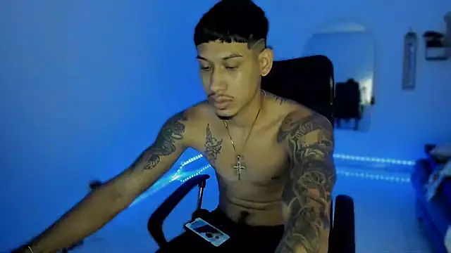 Snapshot of slim_master12 chatting on 11-03-25, 12:46 slim master12 online show from 11-03-25, 12:46