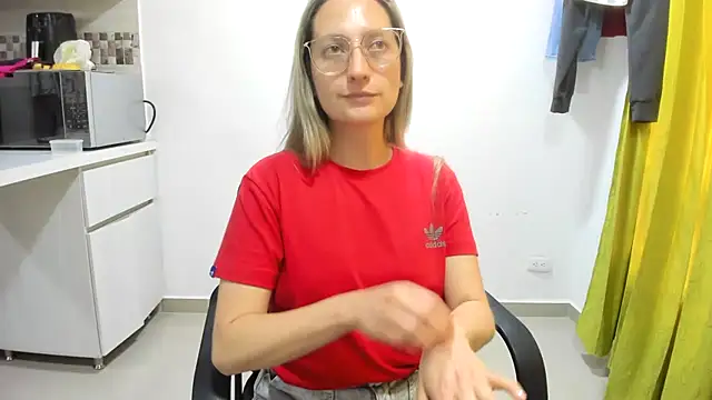 Snapshot of Adele_johnsonn1 chatting on 12-13-24, 08:47 Adele johnsonn1 online show from 12-13-24, 08:47