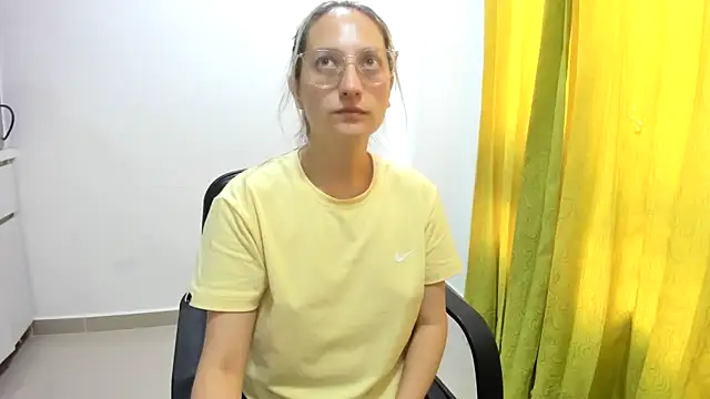 Snapshot of Adele_johnsonn1 chatting on 12-14-24, 03:25 Adele johnsonn1 online show from 12-14-24, 03:25