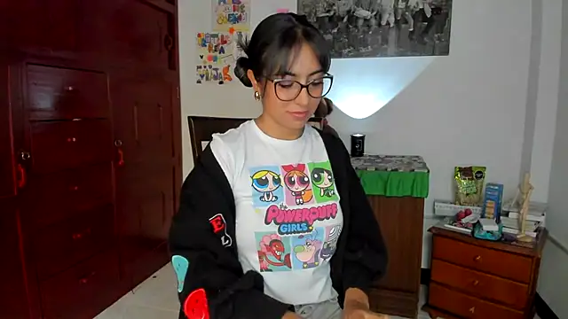 Isabellaa22 1 online show from 01-03-25, 08:43