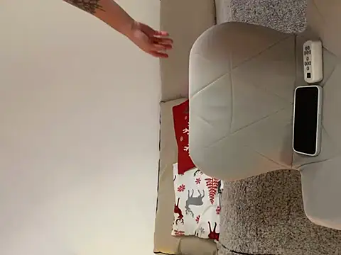 teasecake online show from 12-28-24, 07:33