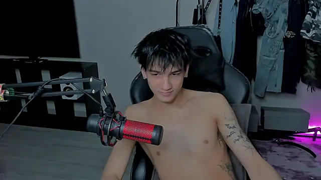 Snapshot of MarkBrowniii chatting on 03-15-25, 11:39 MarkBrowniii online show from 03-15-25, 11:39