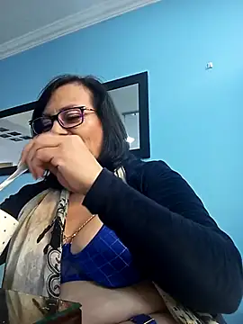 Natasha milf   online show from 03-15-25, 04:43