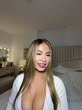  laura 02 online show from 05-19-26, 06:47