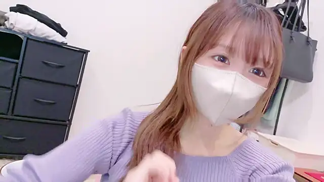 Snapshot of Yui-Ch chatting on 03-12-26, 11:38 Yui-Ch online show from 03-12-26, 11:38