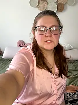 sexybee124 online show from 10-15-25, 03:12