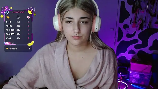 Snapshot of hi_elora chatting on 03-26-26, 12:28 hi elora online show from 03-26-26, 12:28