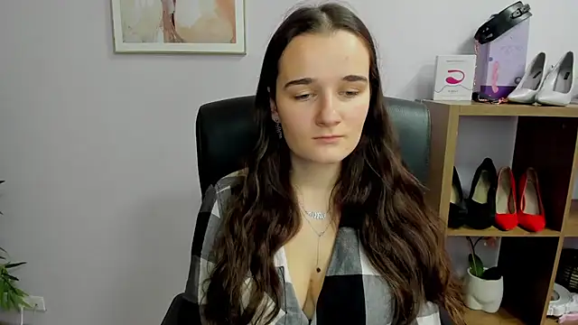 Snapshot of KateDelight chatting on 10-26-25, 08:09 KateDelight online show from 10-26-25, 08:09