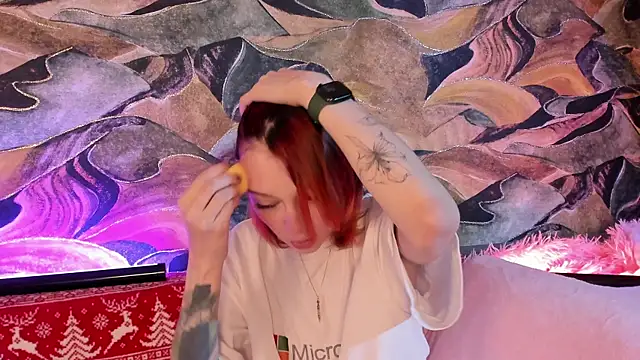 Snapshot of CrystalRey chatting on 01-07-25, 05:12 CrystalRey online show from 01-07-25, 05:12