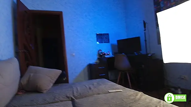 Alice-Green online show from 02-18-25, 05:10