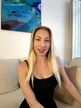 LuisaBecker online show from 12-05-25, 01:20