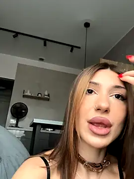 mollyyank online show from 10-28-25, 09:24