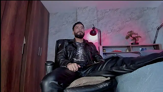 bruno woods online show from 10-28-25, 01:36