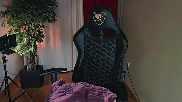 carolina elf online show from 09-16-25, 05:19