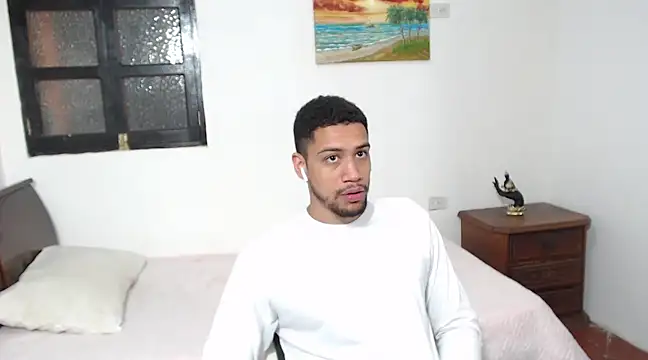 Snapshot of Jhors__Collens chatting on 02-13-25, 01:40 Jhors Collens online show from 02-13-25, 01:40