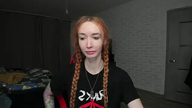 Roxy Silver online show from 02-25-25, 01:52