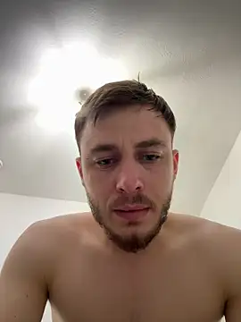 Snapshot of Julian128 chatting on 03-02-25, 09:22 Julian128 online show from 03-02-25, 09:22