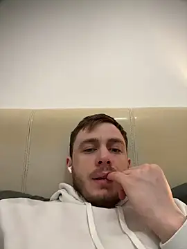 Snapshot of Julian128 chatting on 03-03-25, 10:10 Julian128 online show from 03-03-25, 10:10