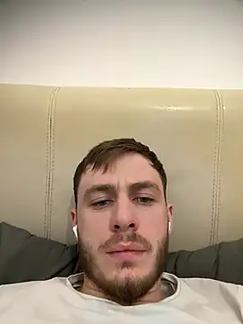 Snapshot of Julian128 chatting on 03-04-25, 07:54 Julian128 online show from 03-04-25, 07:54